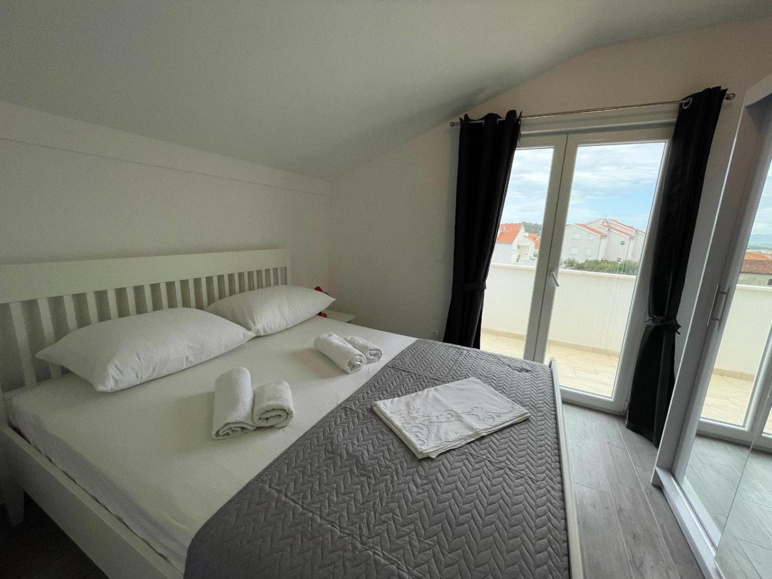 Apartments Kostelic Murter Eksteriør billede
